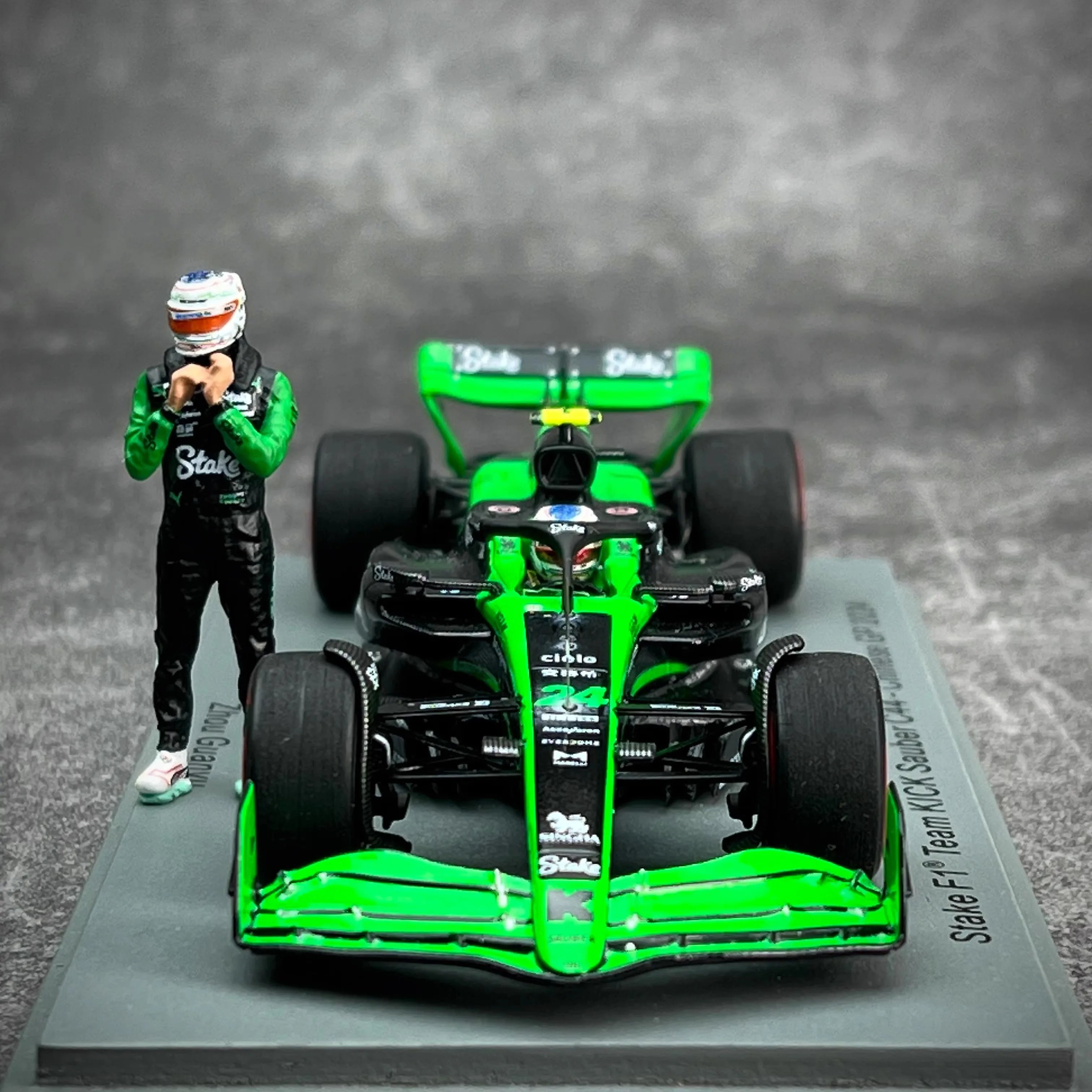 Spark 1:43 – Zhou Guanyu – Kick Sauber F1 Racing Team – 2024 Shanghai Grand Prix