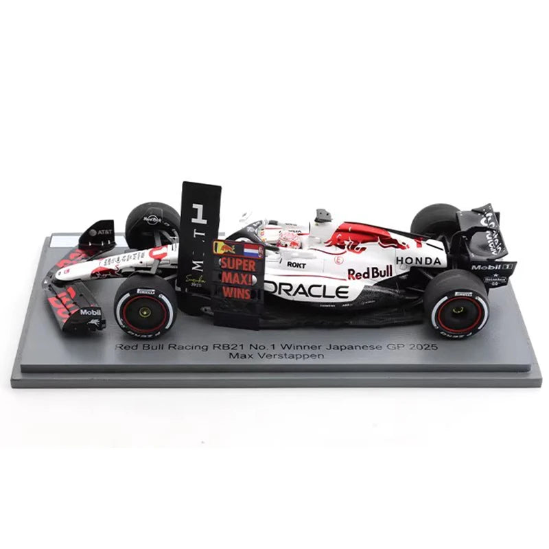 Spark 1:43 – Max Verstappen / Yuki Tsunoda – Oracle Red Bull Racing – 2025 Suzuka Grand Prix