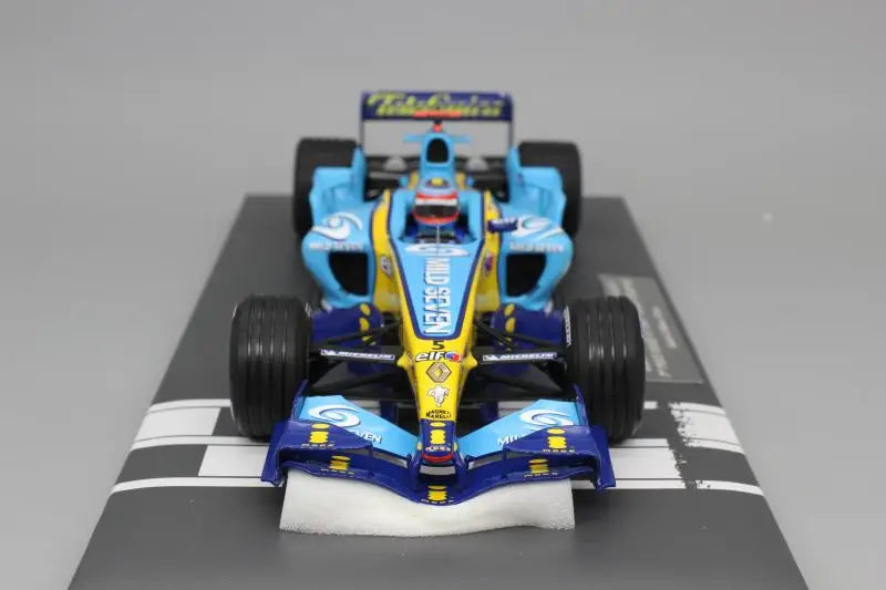1:18 – Fernando Alonso –  Renault – 2005 Brasil Grand Prix