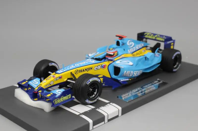 1:18 – Fernando Alonso –  Renault – 2005 Brasil Grand Prix