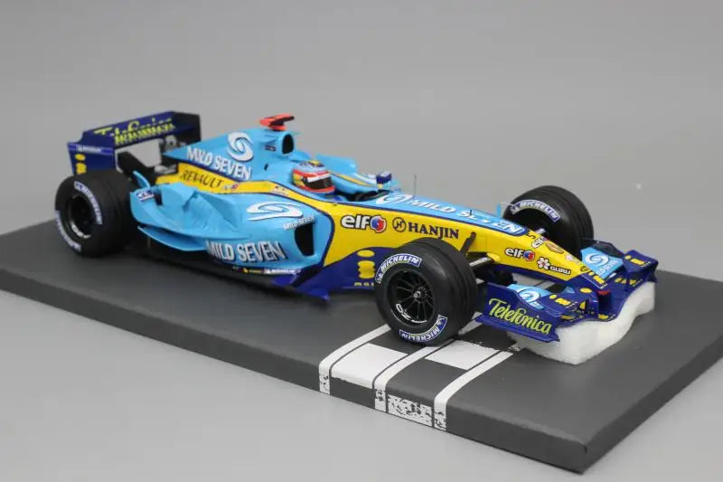 1:18 – Fernando Alonso –  Renault – 2005 Brasil Grand Prix