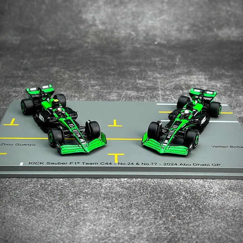 Spark 1:64 – Zhou Guanyu / Valtteri Bottas – Kick Sauber F1 Team – 2024 Abu Dhabi Grand Prix